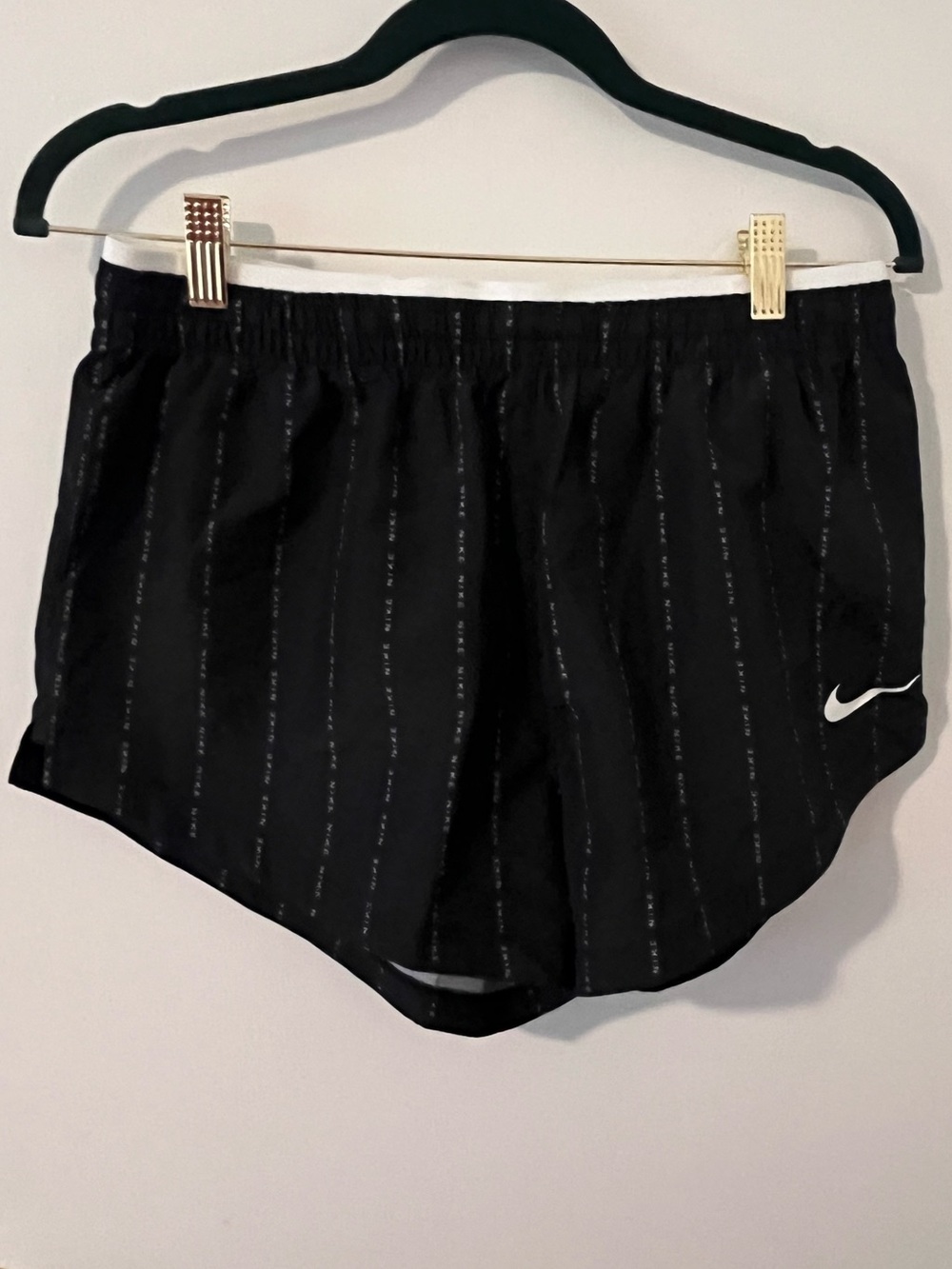 Nike DriFIT Tempo Luxe Icon Clash Running Shorts Logo Pinstripes Medium